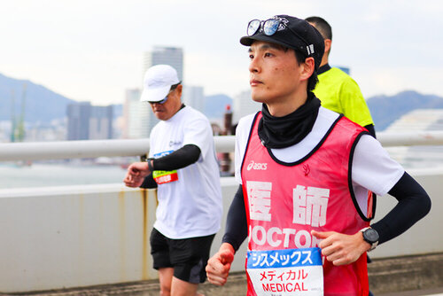 沿道の救護スタッフの様子